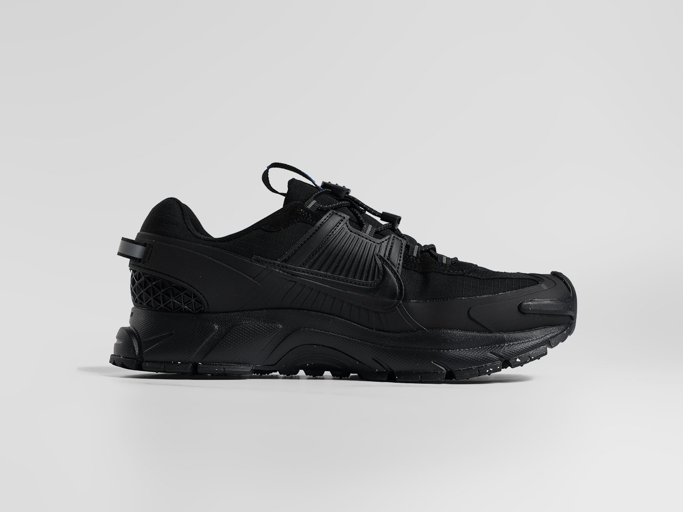 Кроссовки Nike Zoom Vomero 5 Roam