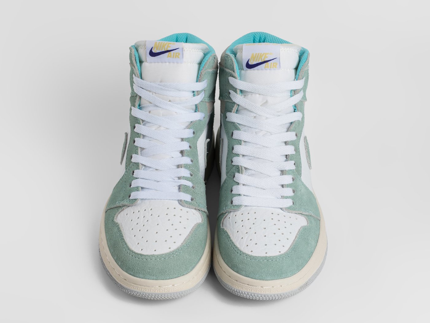 Кроссовки Nike Air Jordan 1 Mid