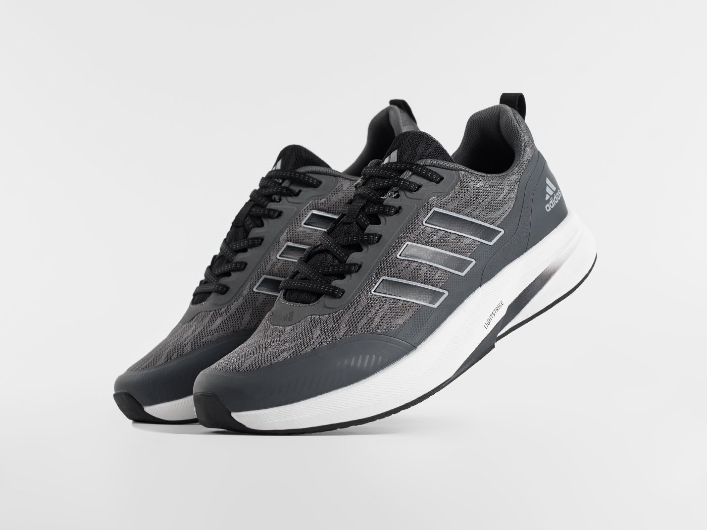 Кроссовки Adidas