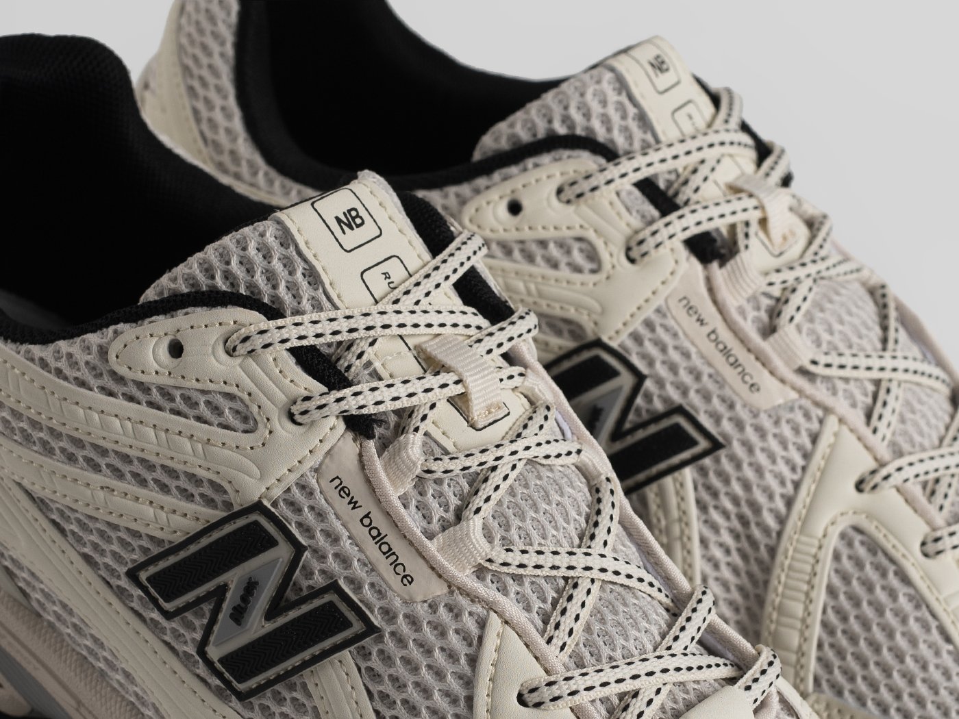 Кроссовки New Balance 1906R