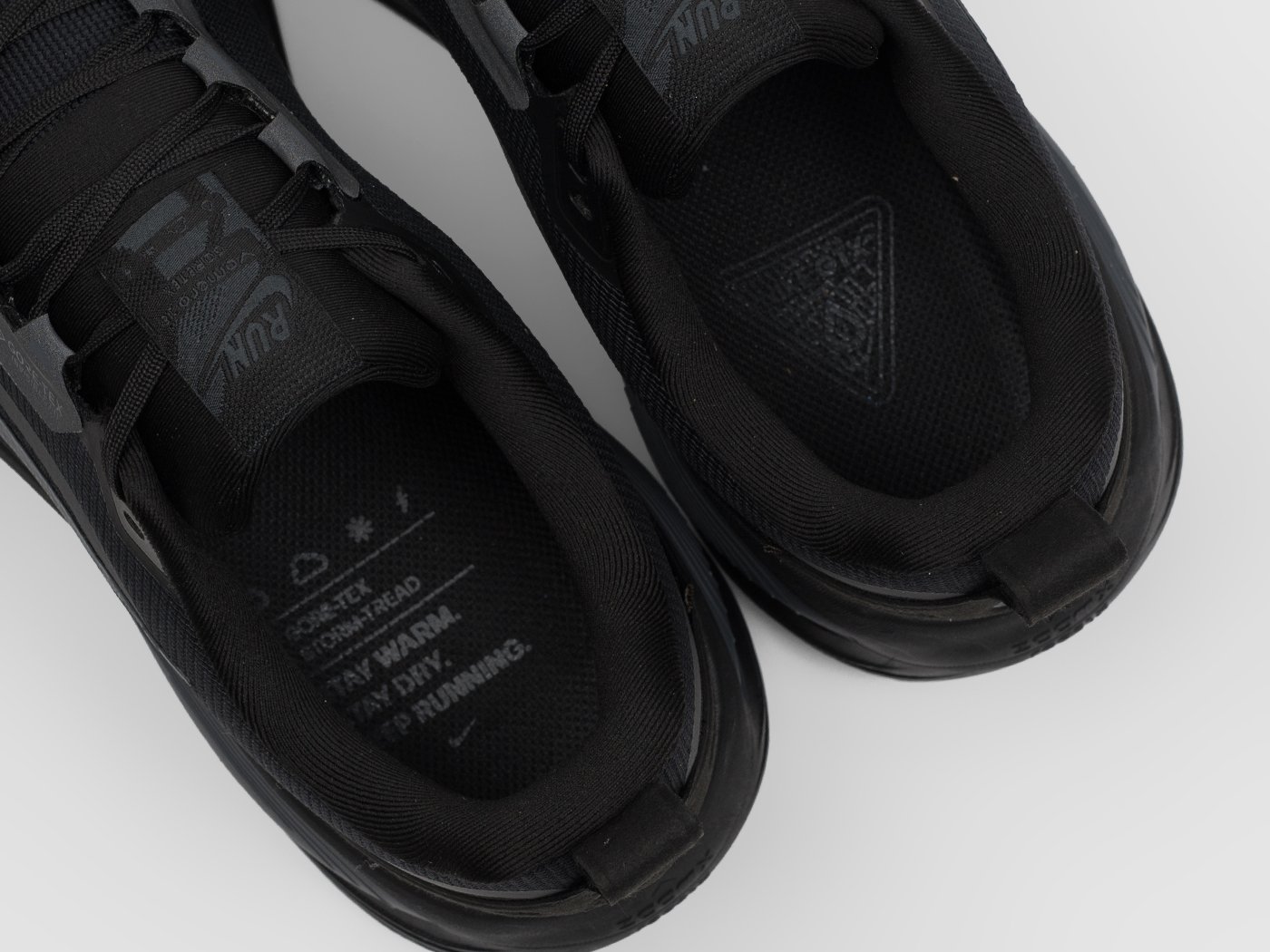 Кроссовки Nike Vomero 18