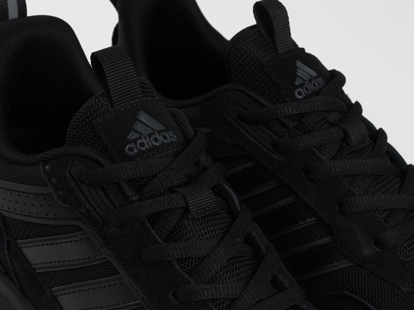 Кроссовки Adidas