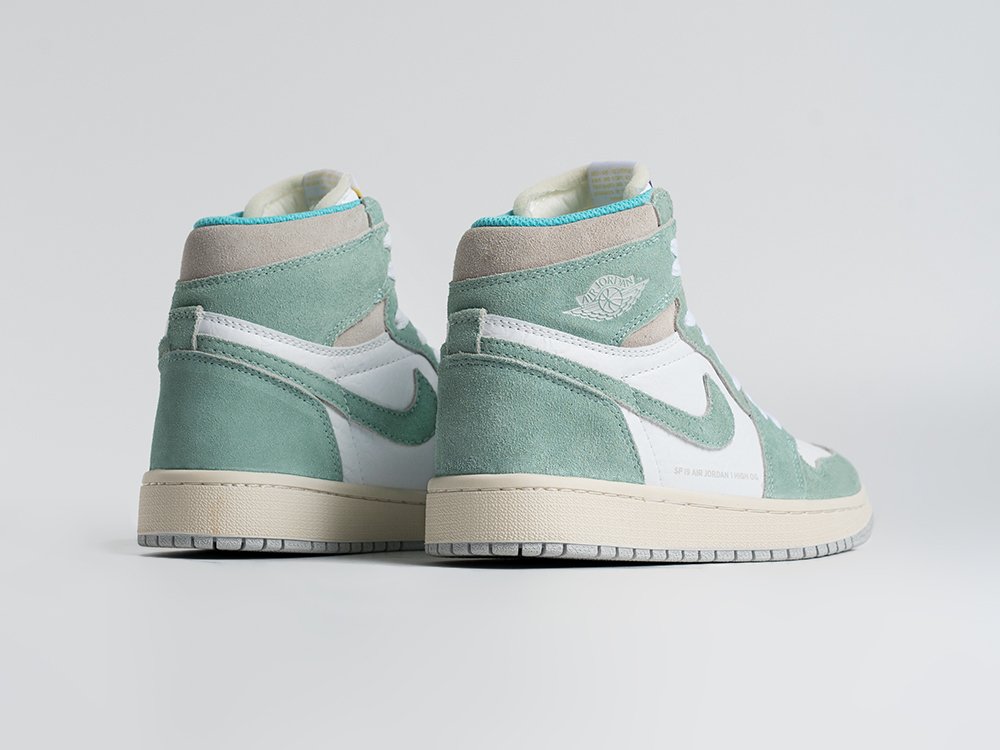 Кроссовки Nike Air Jordan 1 Mid