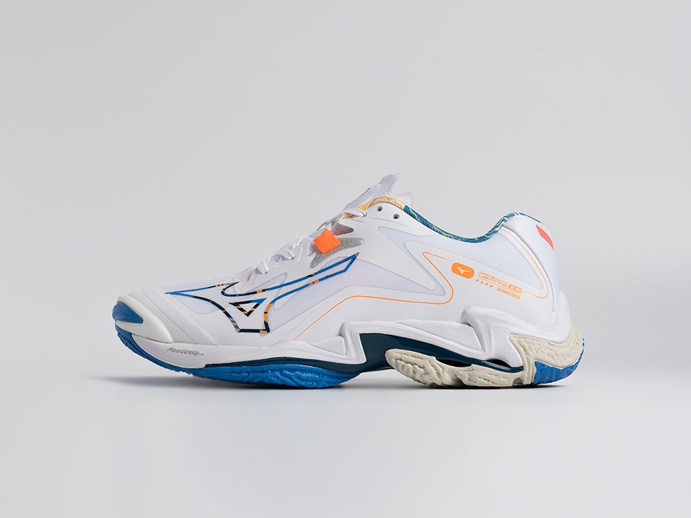 Кроссовки Mizuno Wave Lightning Z8