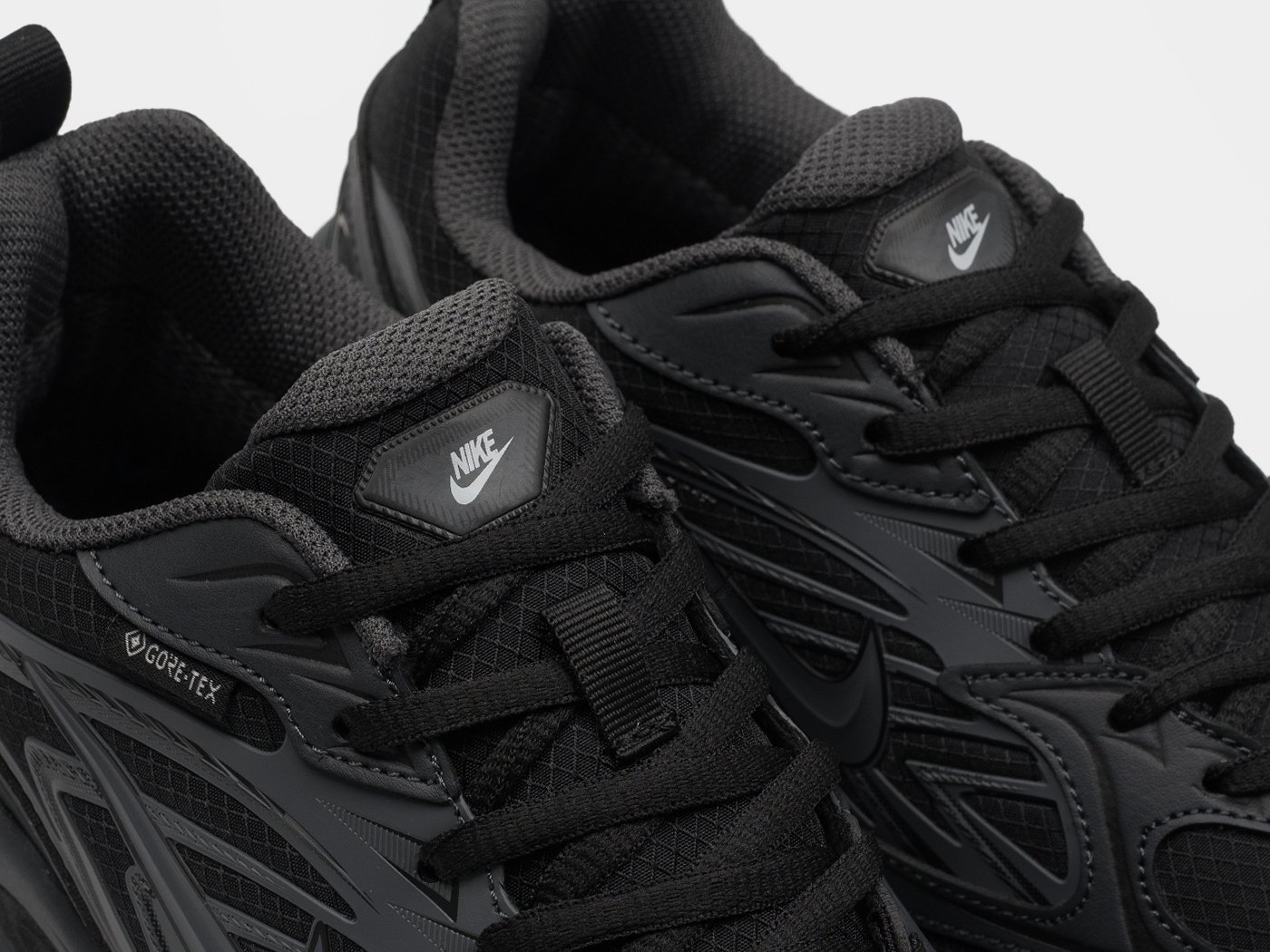 Кроссовки Nike Fiyi V2