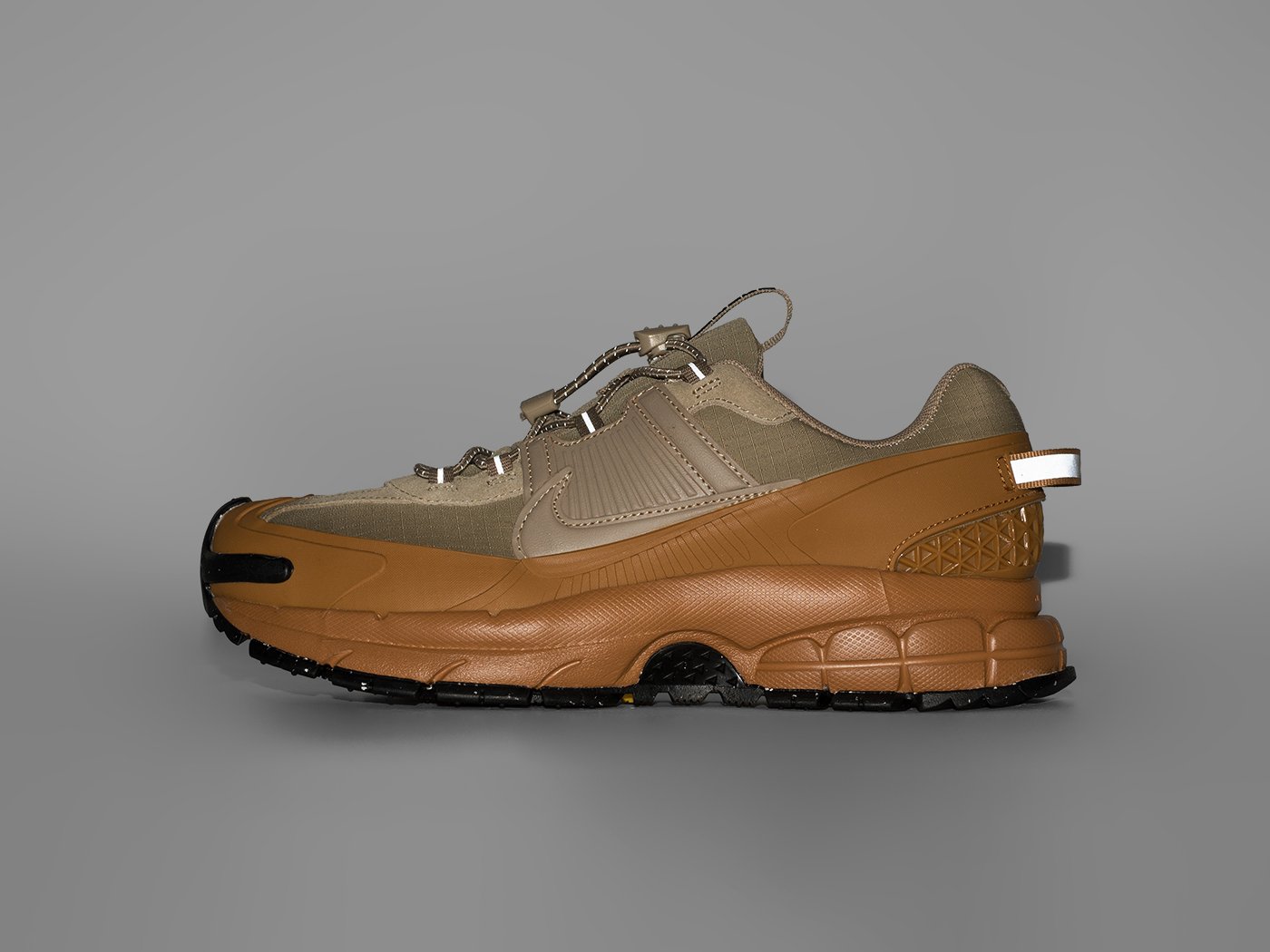 Кроссовки Nike Zoom Vomero 5 Roam