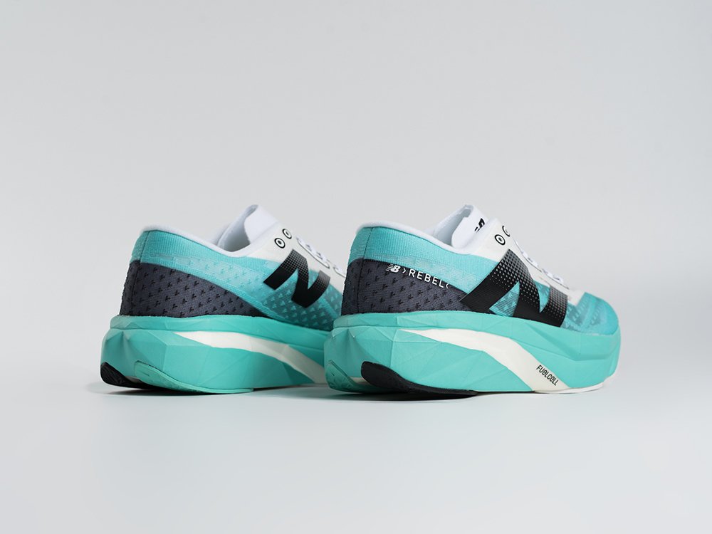 Кроссовки New Balance FuelCell Rebel V4
