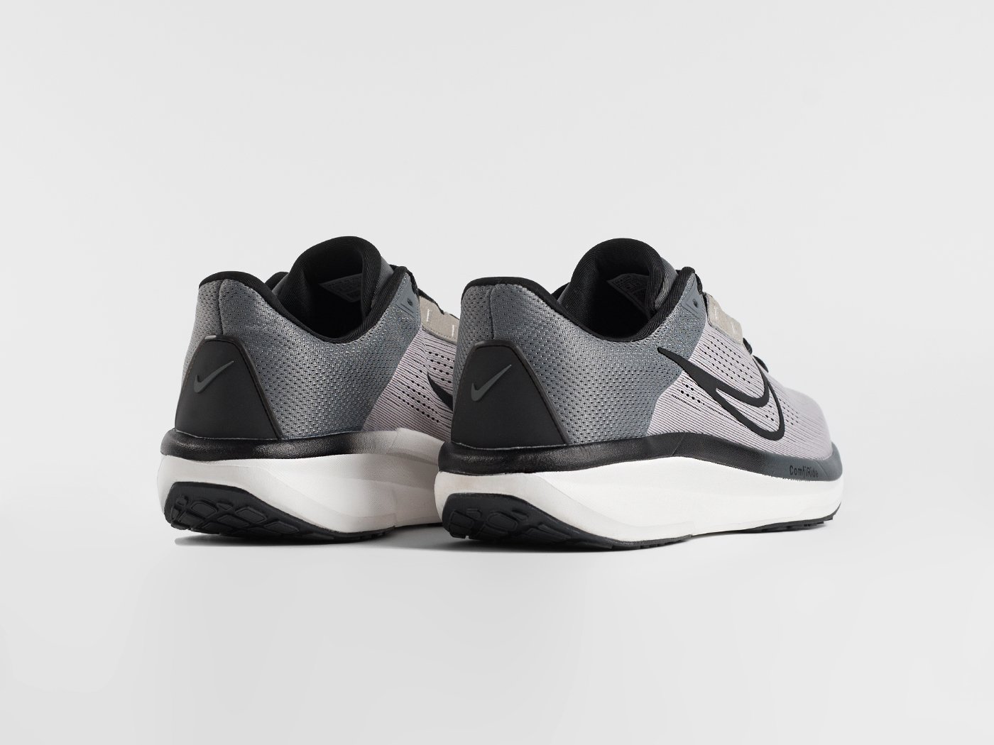 Кроссовки Nike