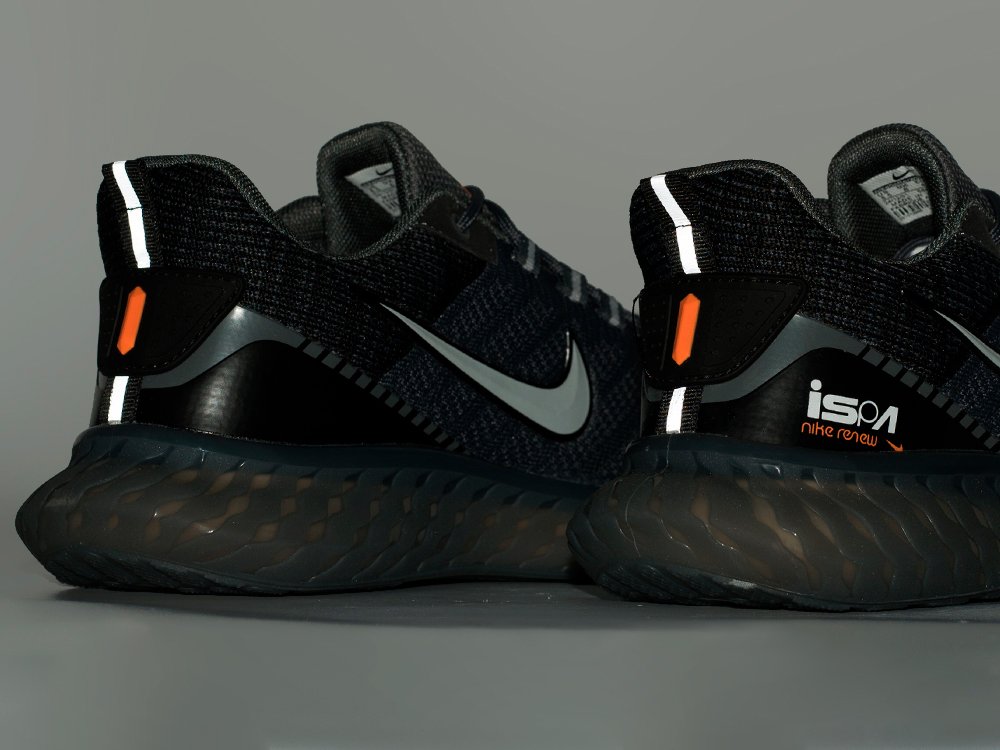 Кроссовки Nike
