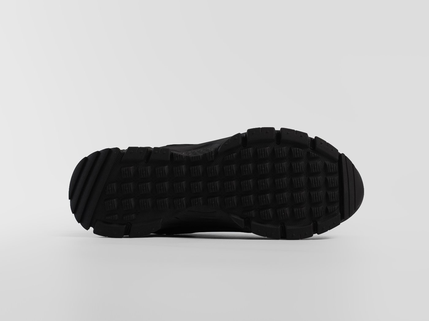 Кроссовки Nike Zoom Vomero 5 Roam
