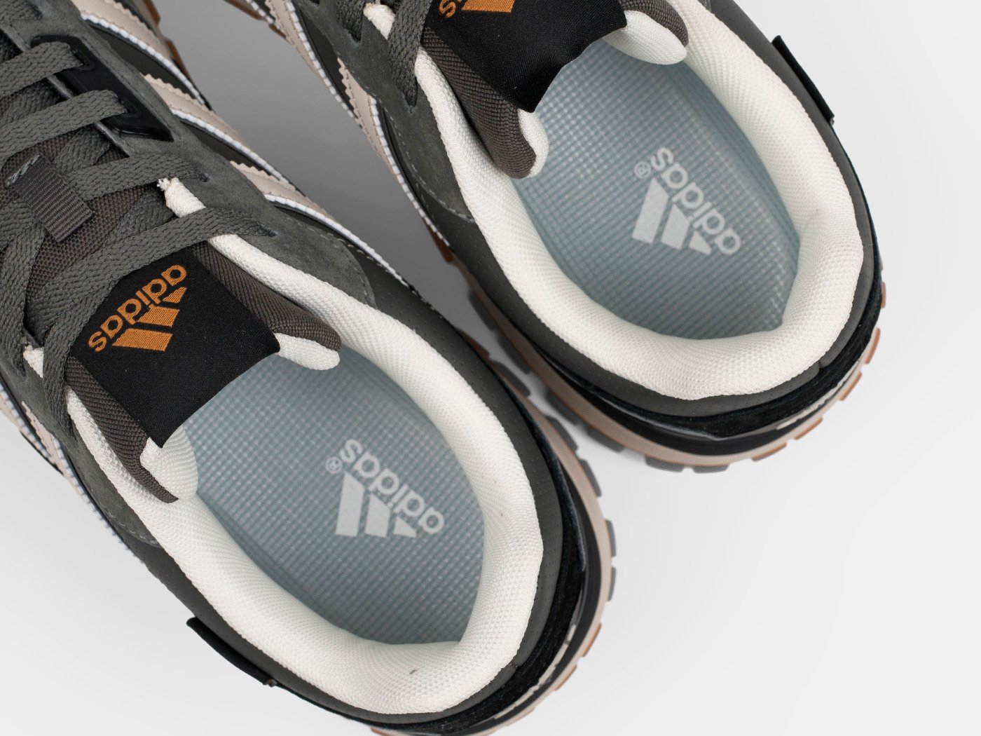 Кроссовки Adidas