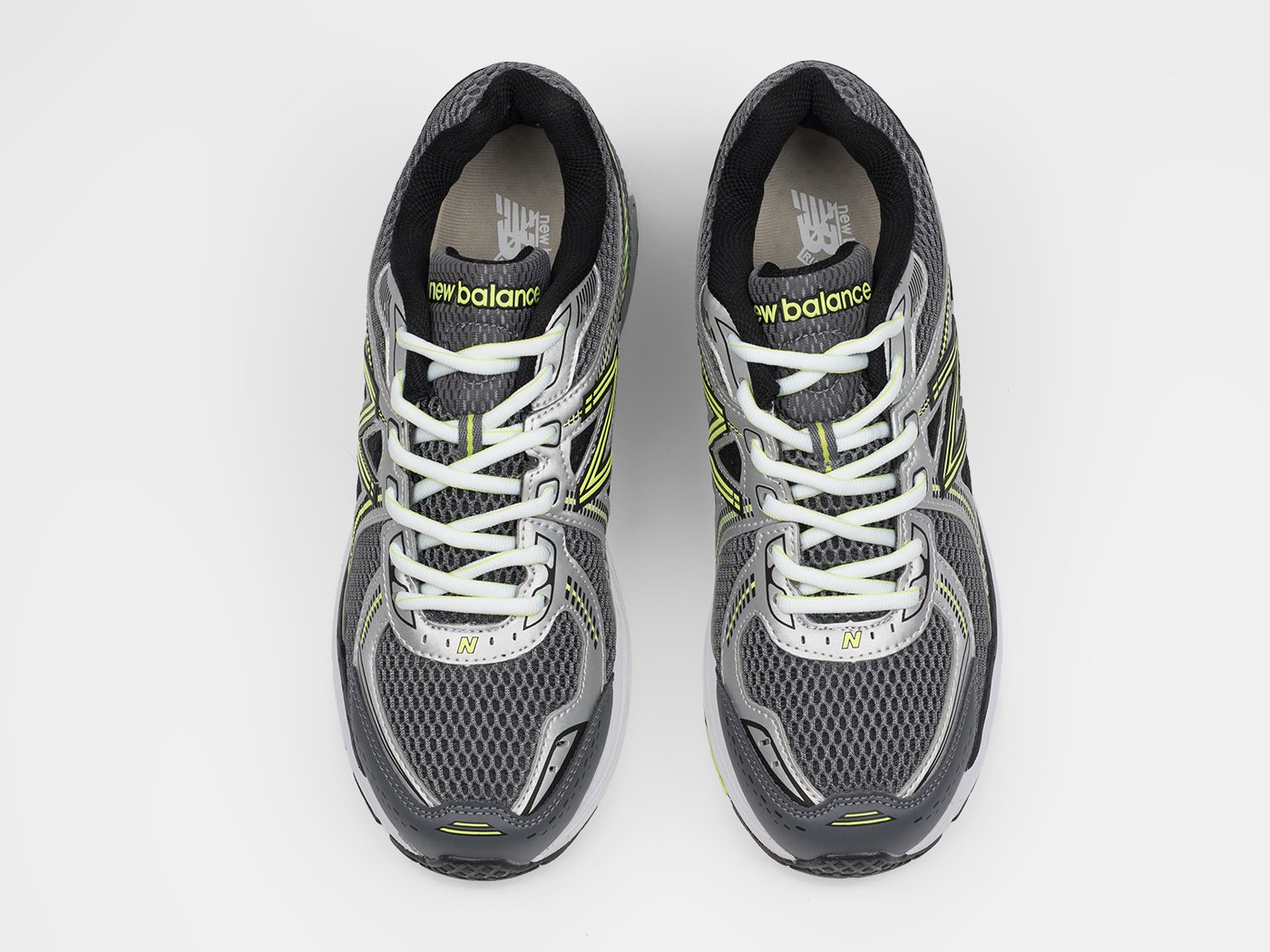 Кроссовки New Balance 860v2