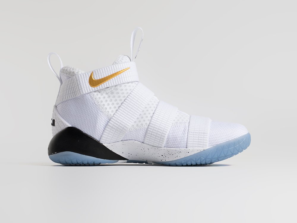 Кроссовки Nike Lebron Soldier 11