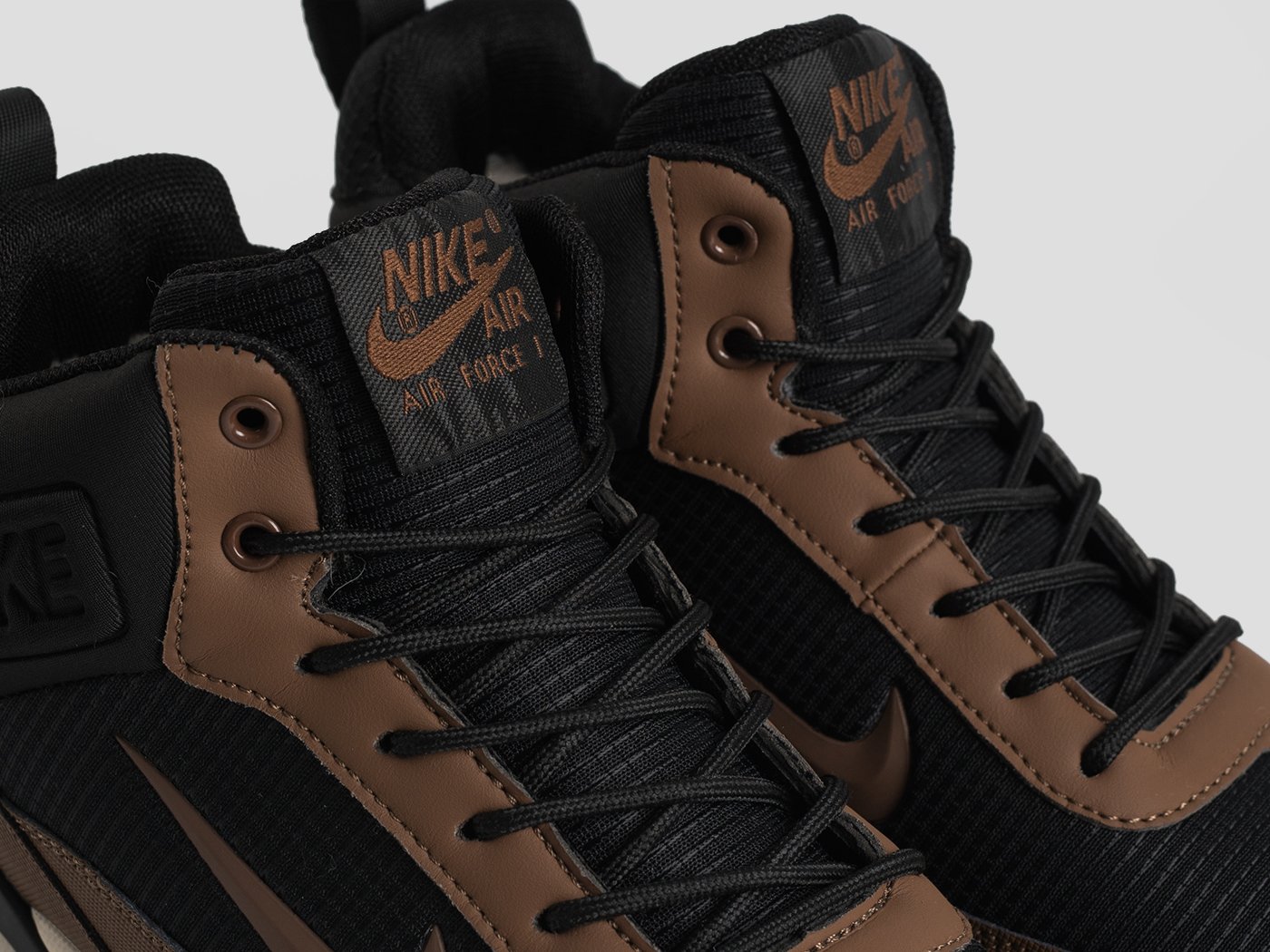 Зимние кроссовки Nike Rivah Mid
