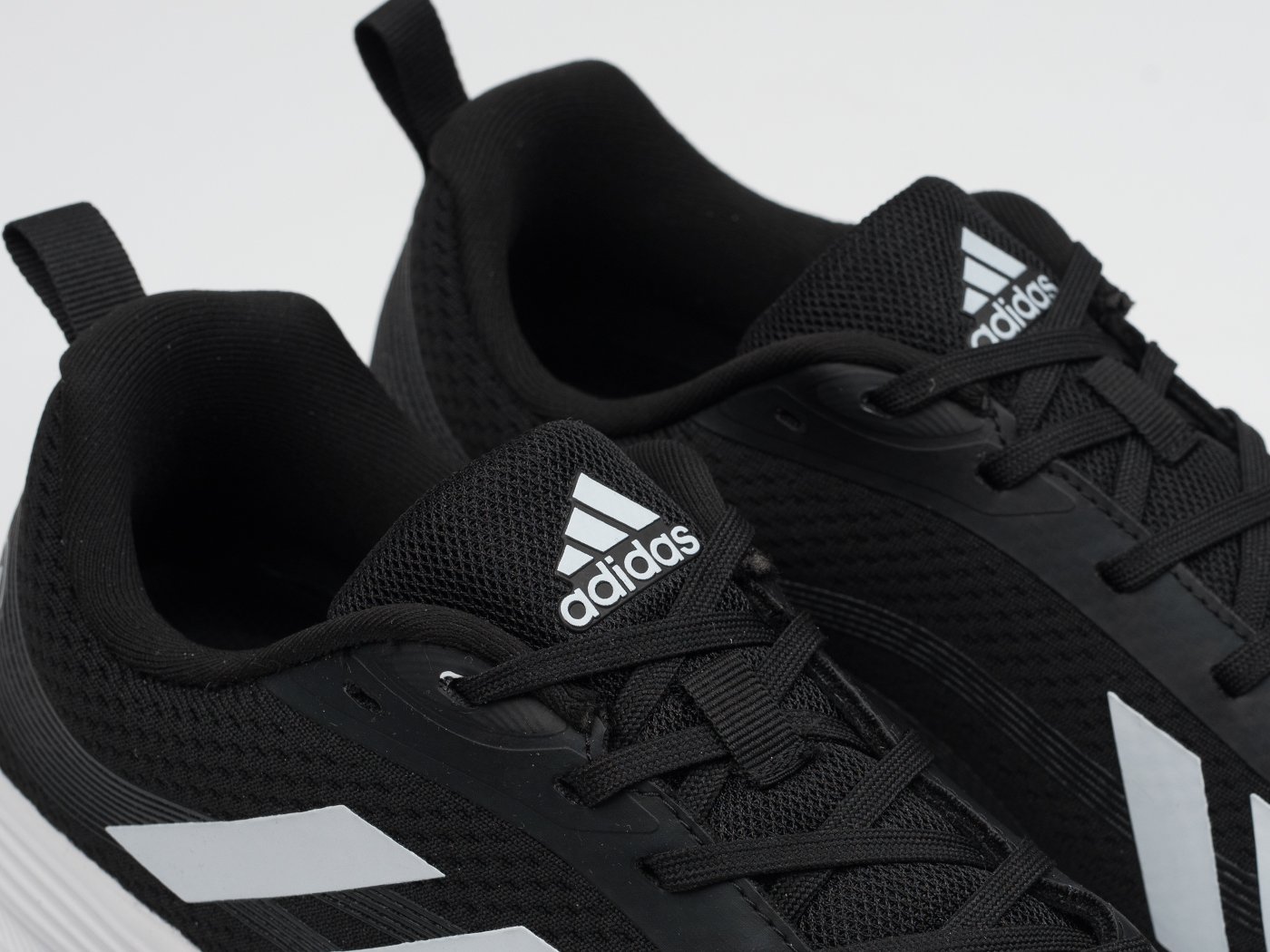 Кроссовки Adidas