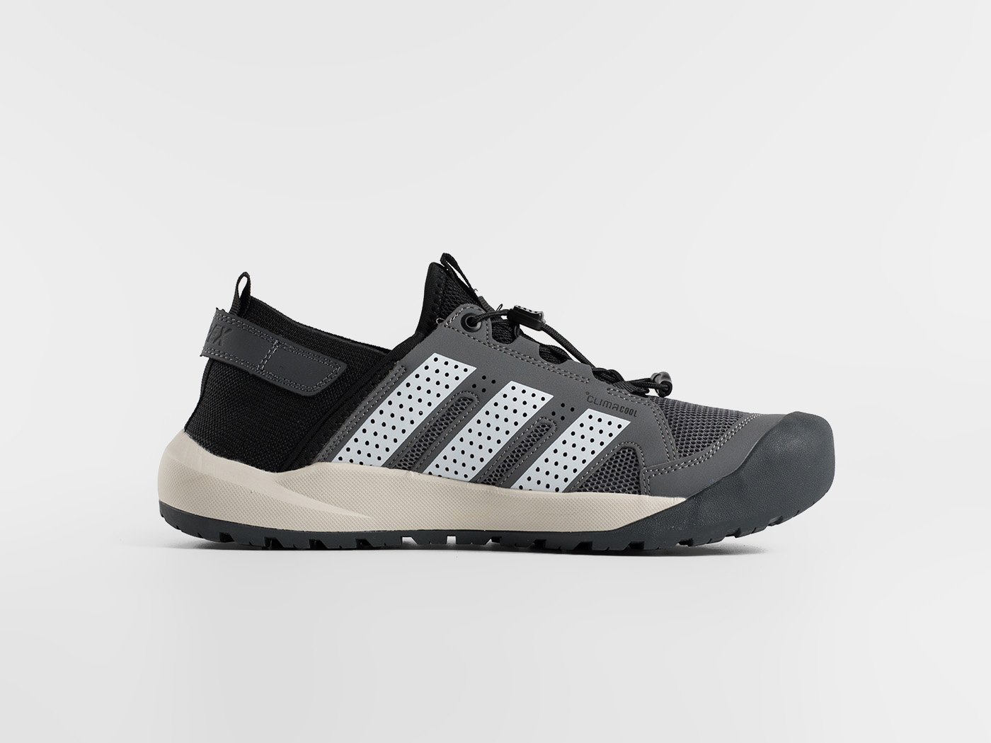 Кроссовки Adidas Daroga 25