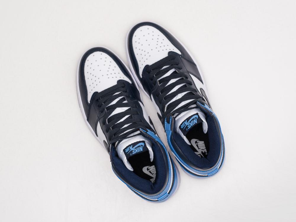 Кроссовки Nike Air Jordan 1 Mid