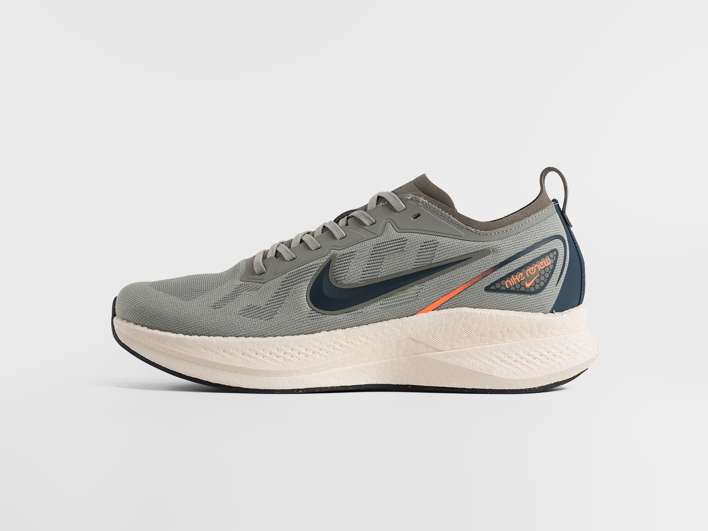 Кроссовки Nike Renew
