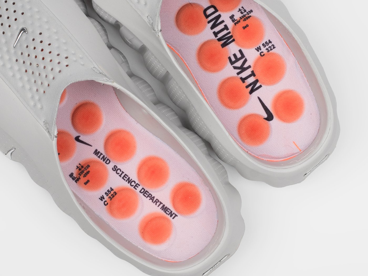Сланцы Nike Mind 001