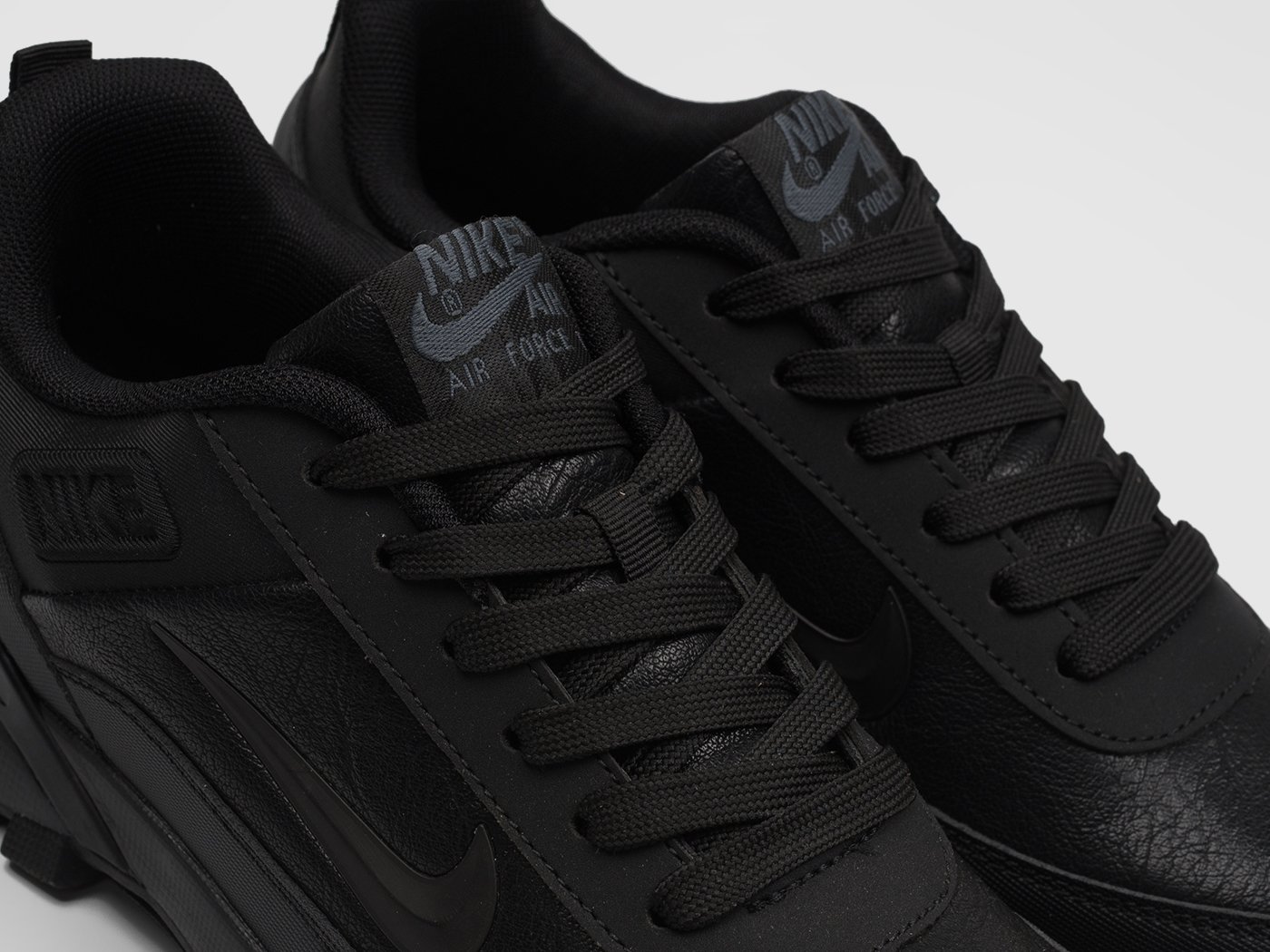 Кроссовки Nike Rivah Low