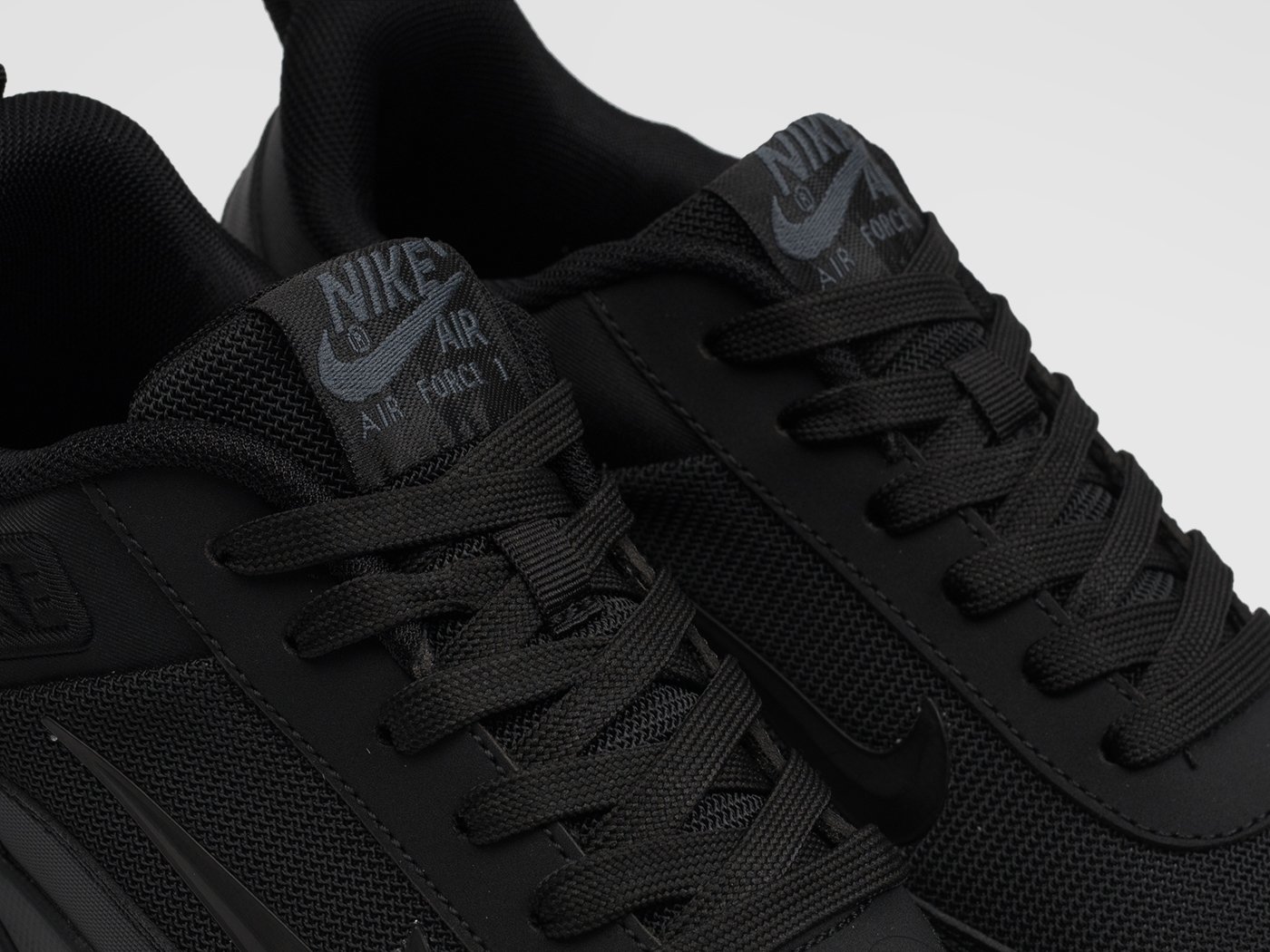 Кроссовки Nike Rivah Low