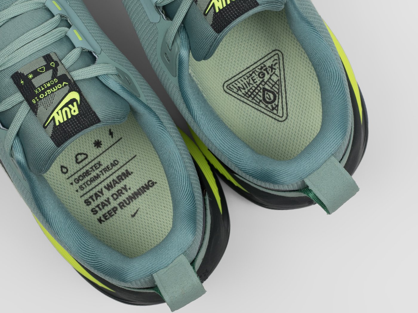Кроссовки Nike Air Zoom Vomero 18
