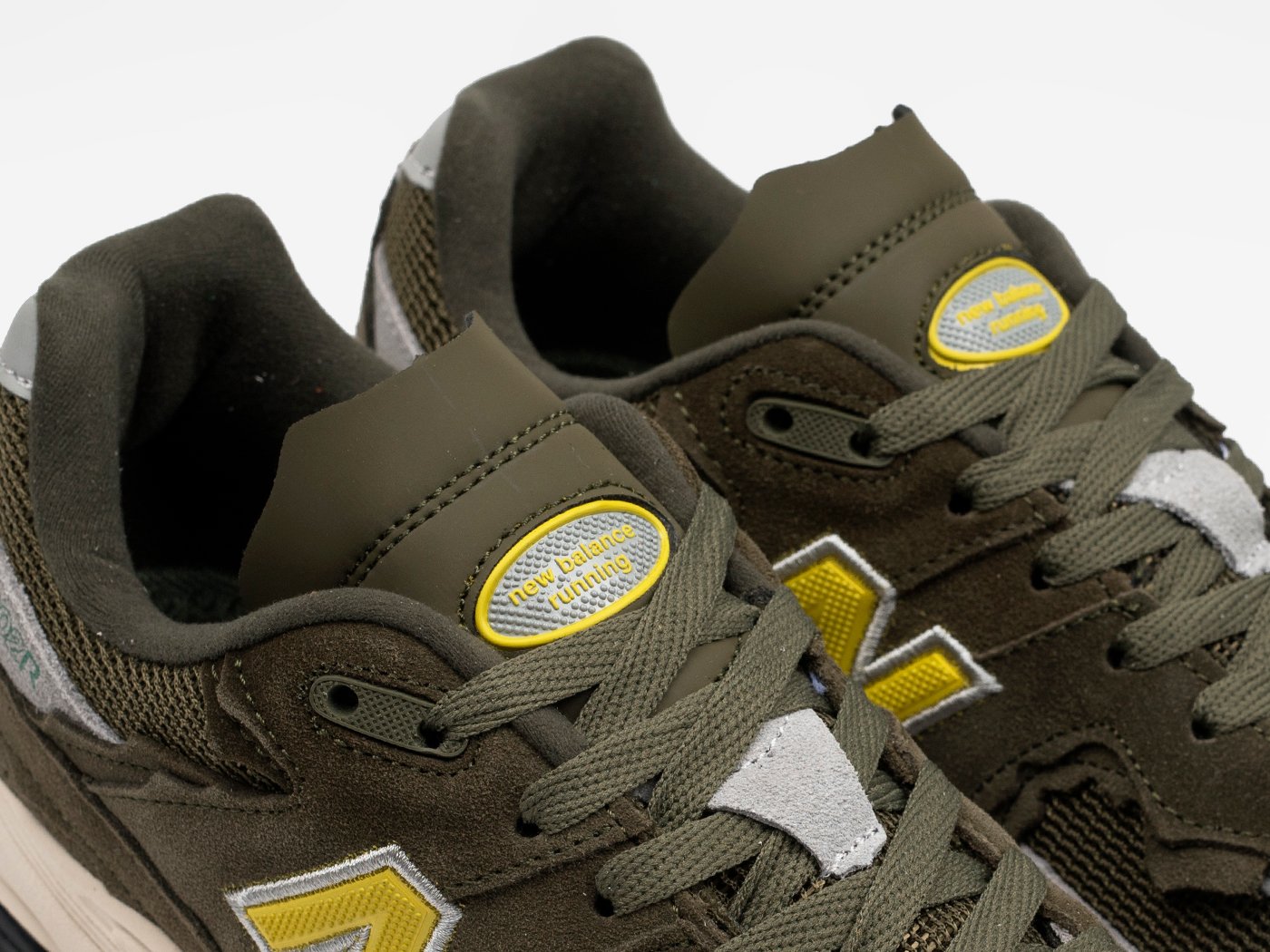 Кроссовки New Balance 2002R