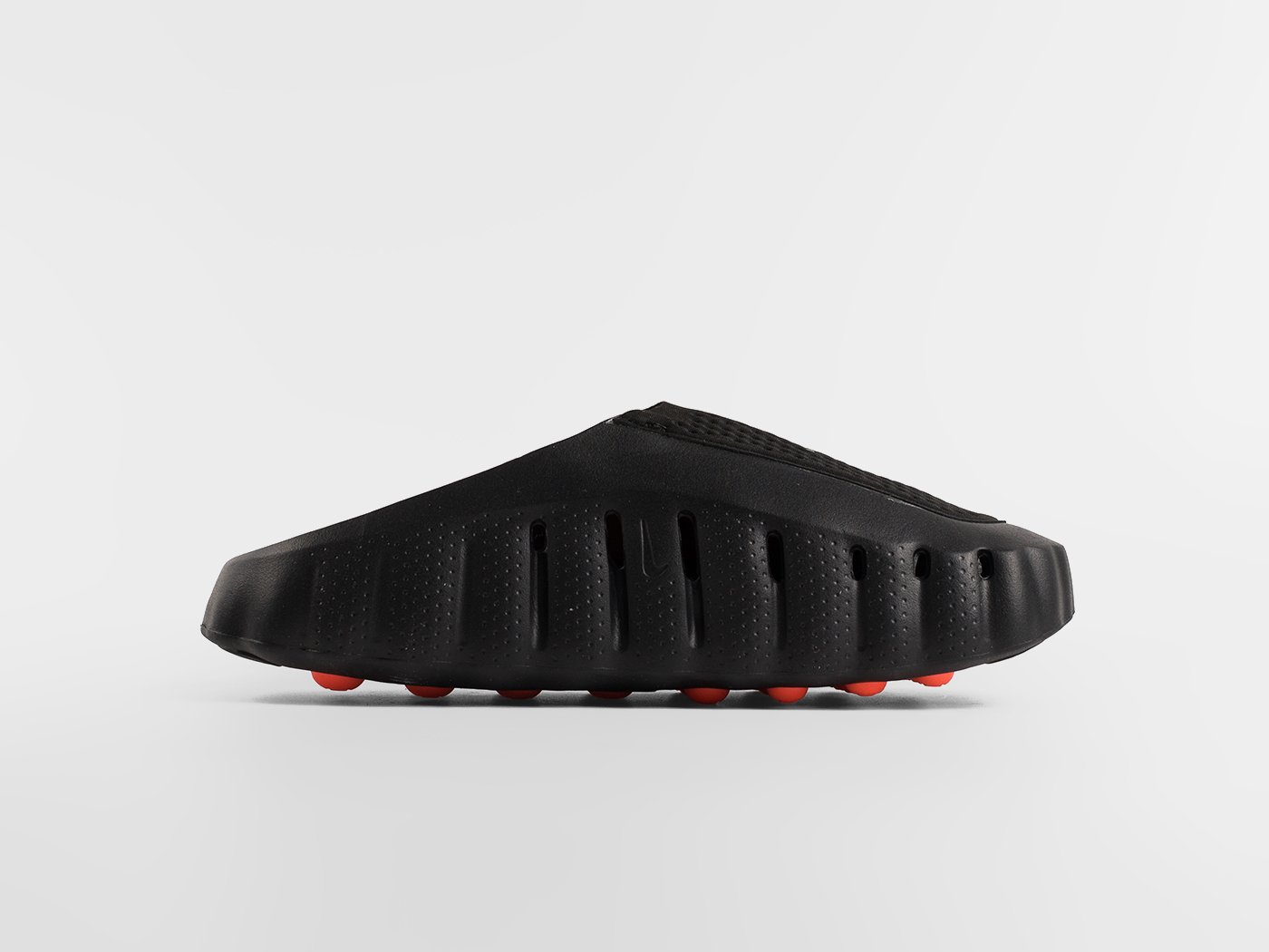 Сланцы Nike Mind 001