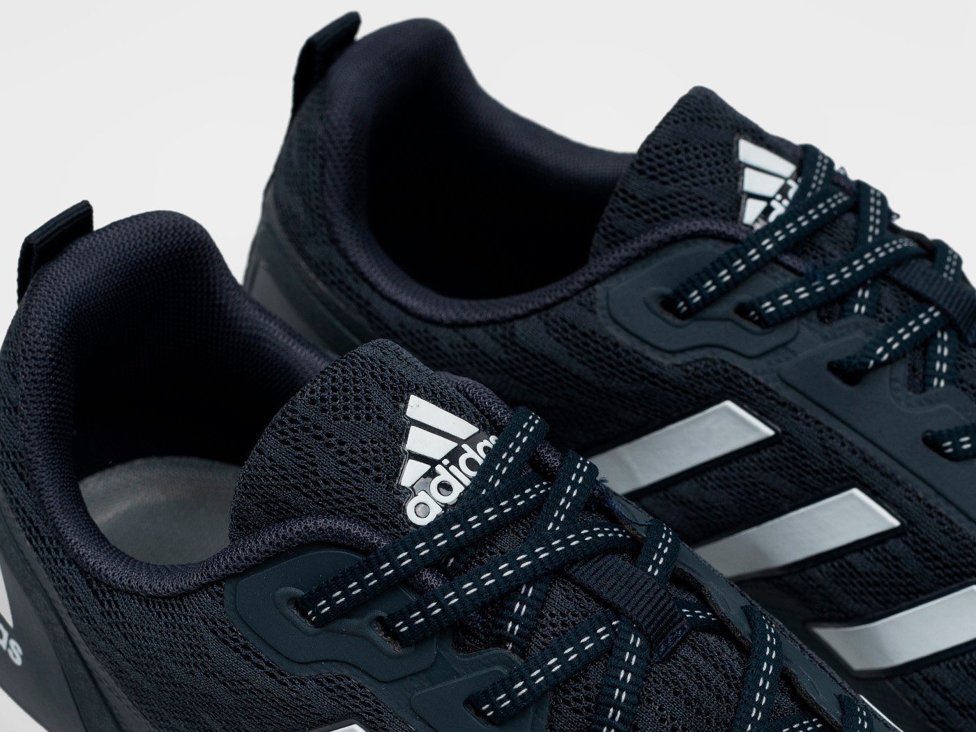 Кроссовки Adidas