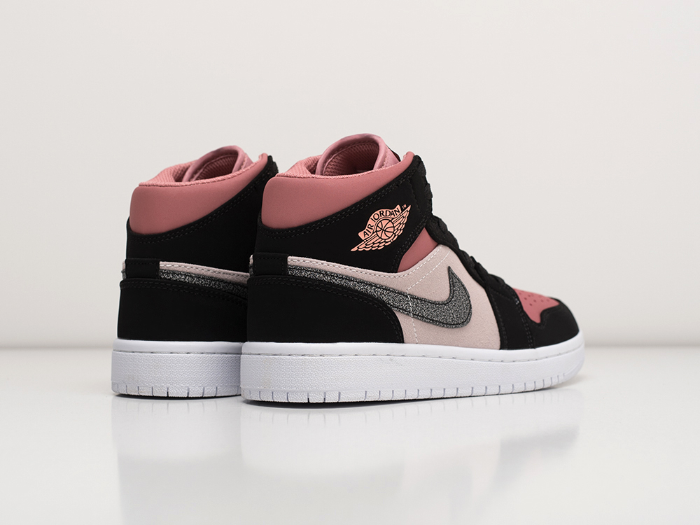 Кроссовки Nike Air Jordan 1 Mid
