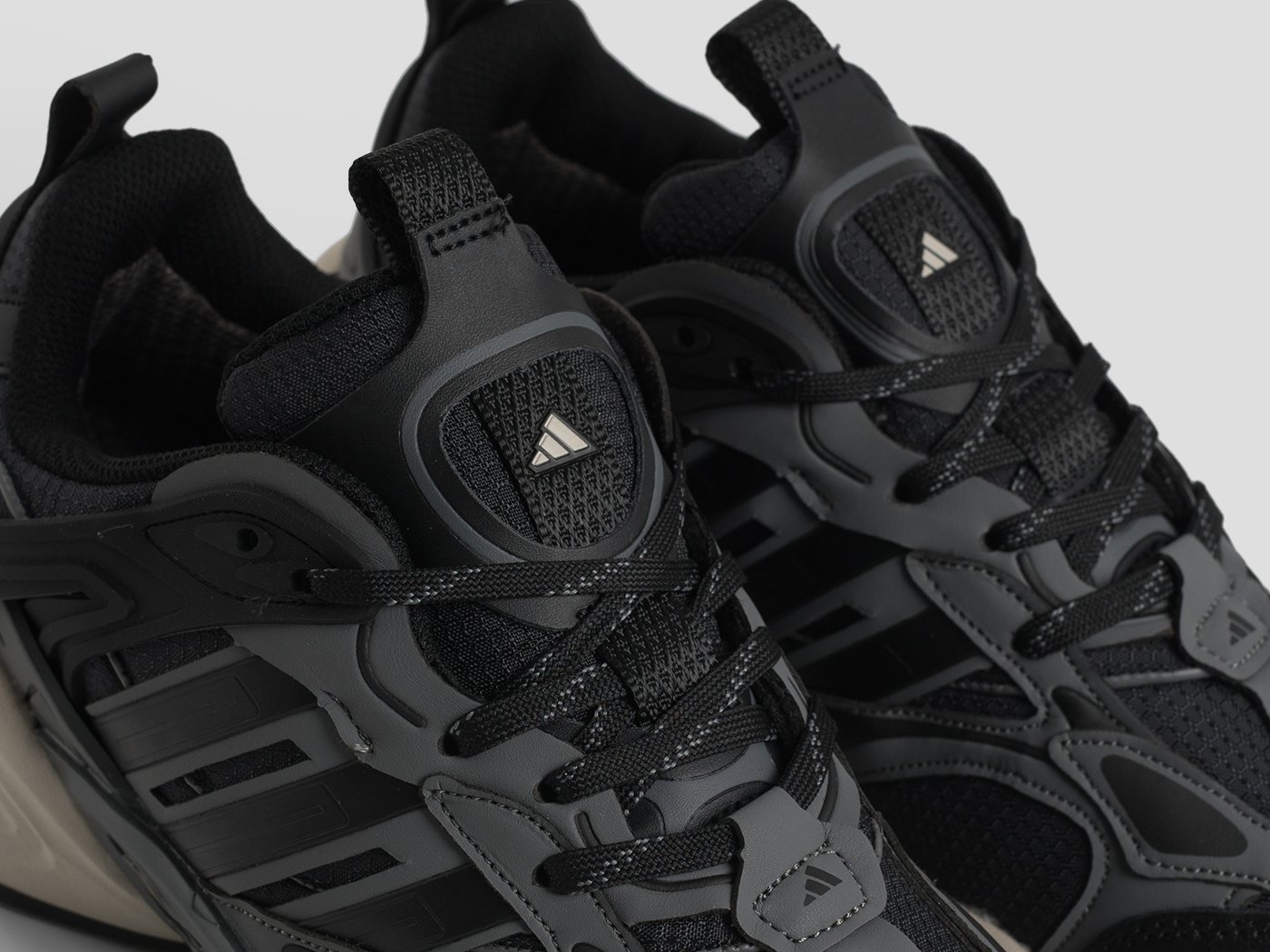 Кроссовки Adidas Vento XLG Deluxe