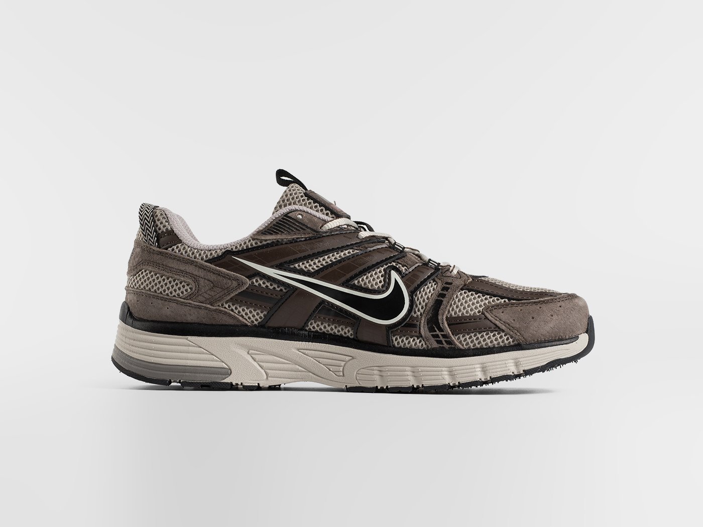 Кроссовки Nike P-6000