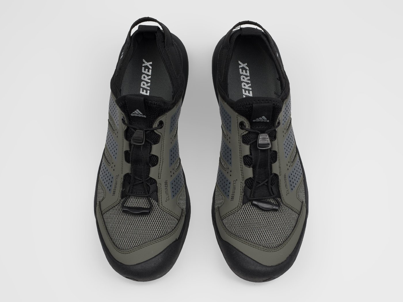 Кроссовки Adidas Daroga 25