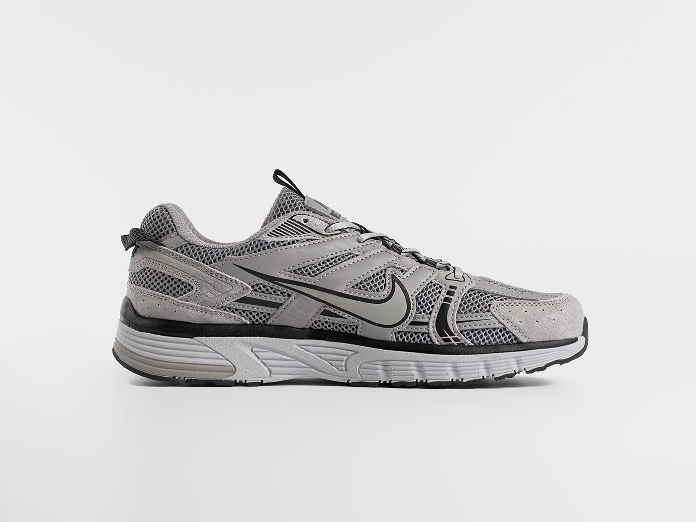 Кроссовки Nike V2K Run