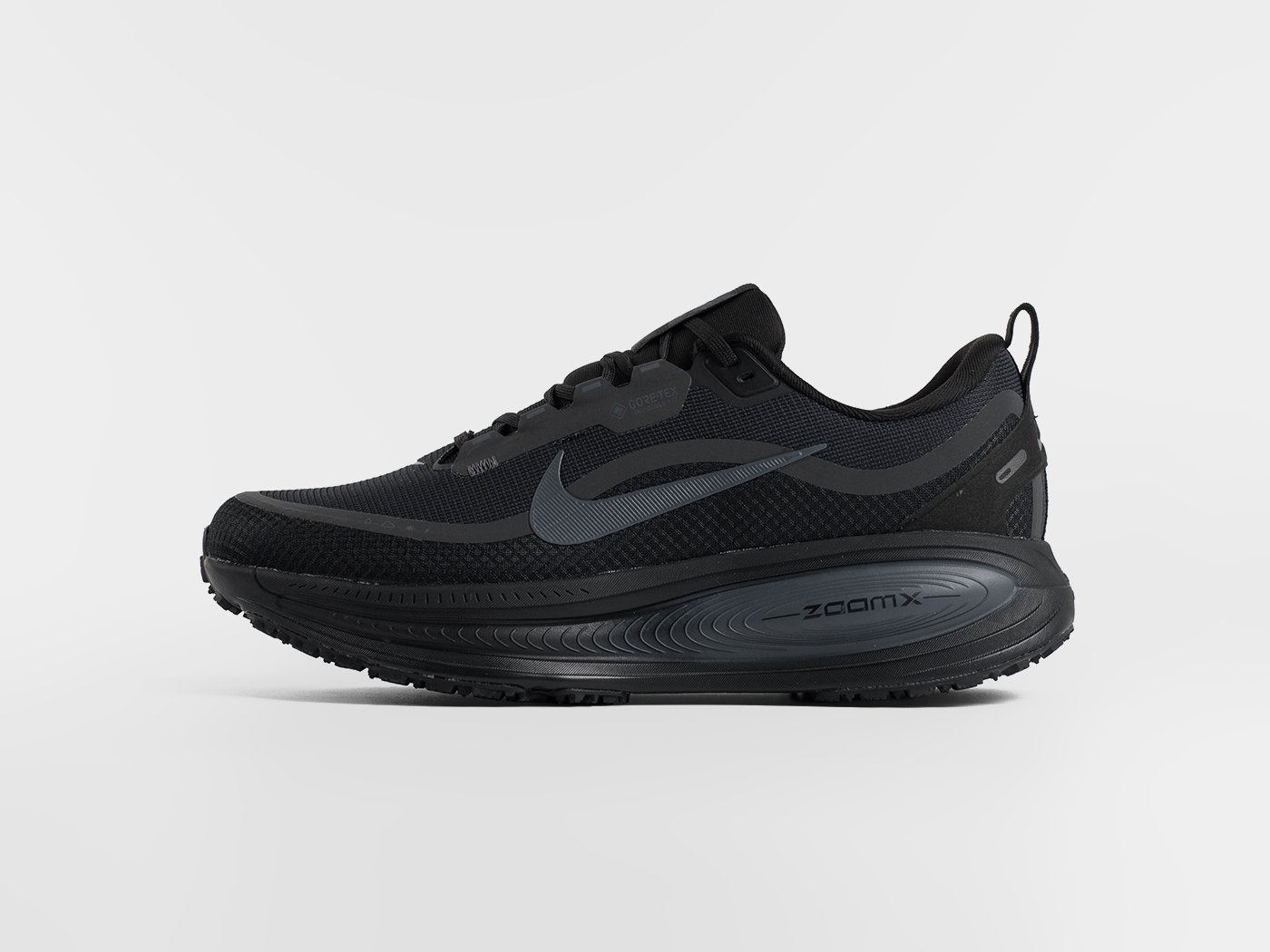 Кроссовки Nike Vomero 18