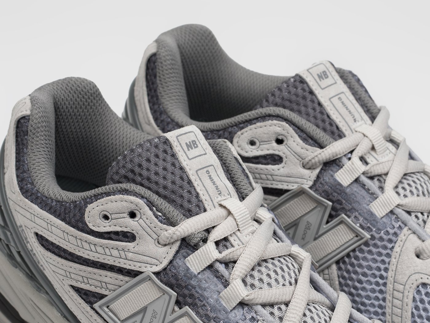 Кроссовки New Balance 1906R