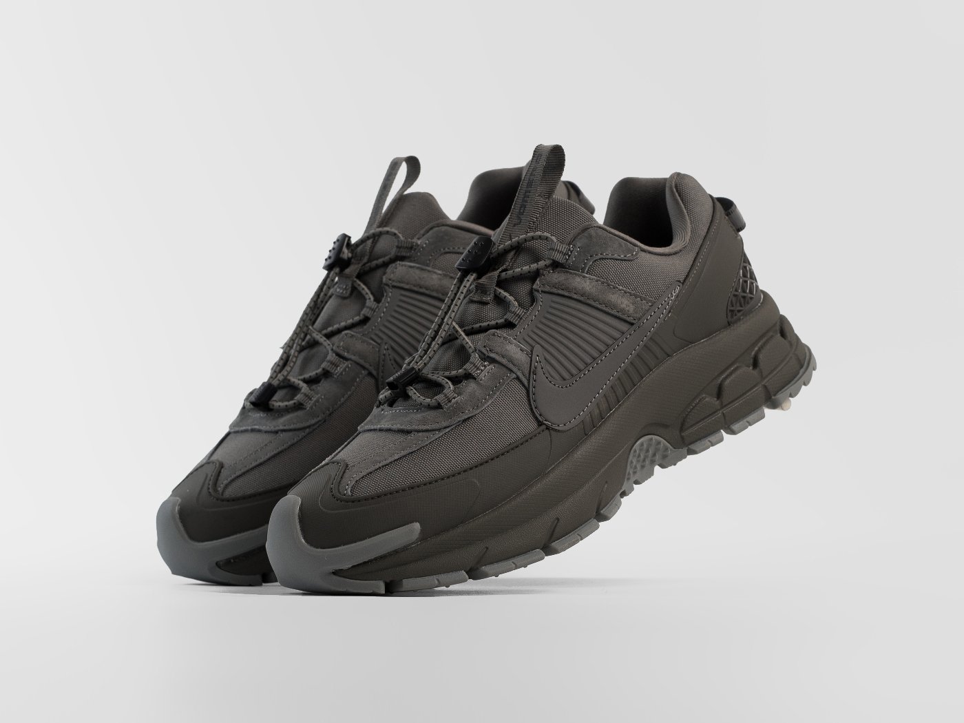 Кроссовки Nike Zoom Vomero 5 Roam