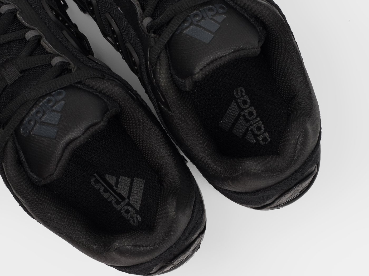 Кроссовки Adidas Megaride
