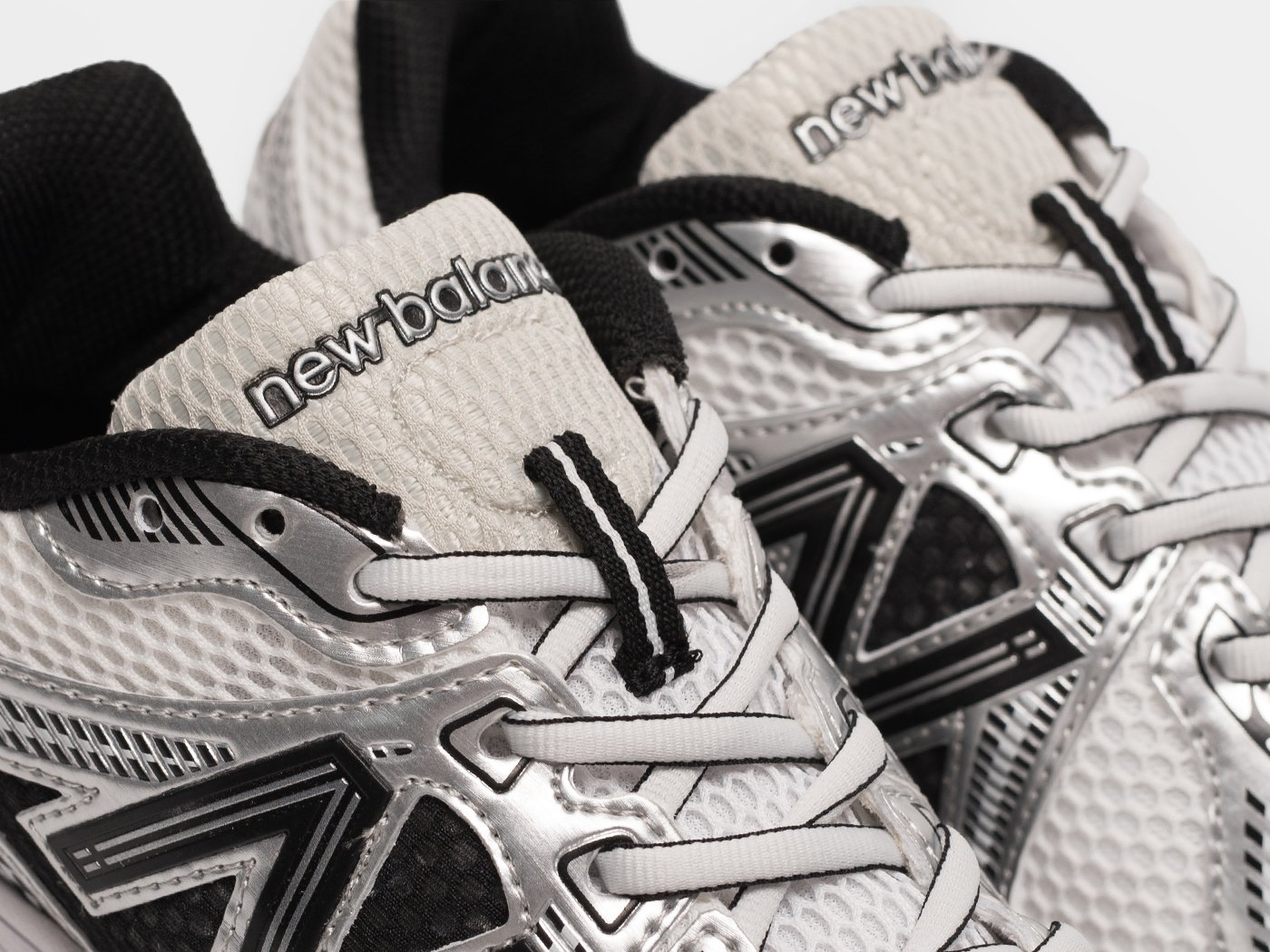 Кроссовки New Balance 860v2