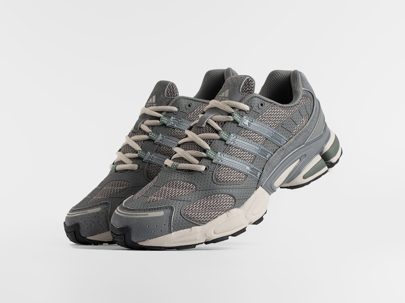 Кроссовки Adidas Ozweego Pro