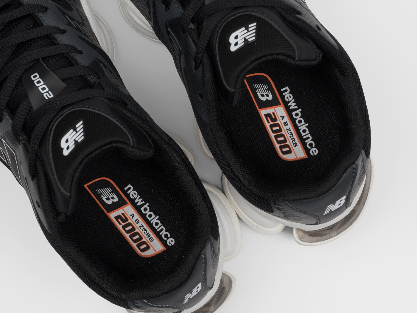 Кроссовки New Balance ABZORB 2000