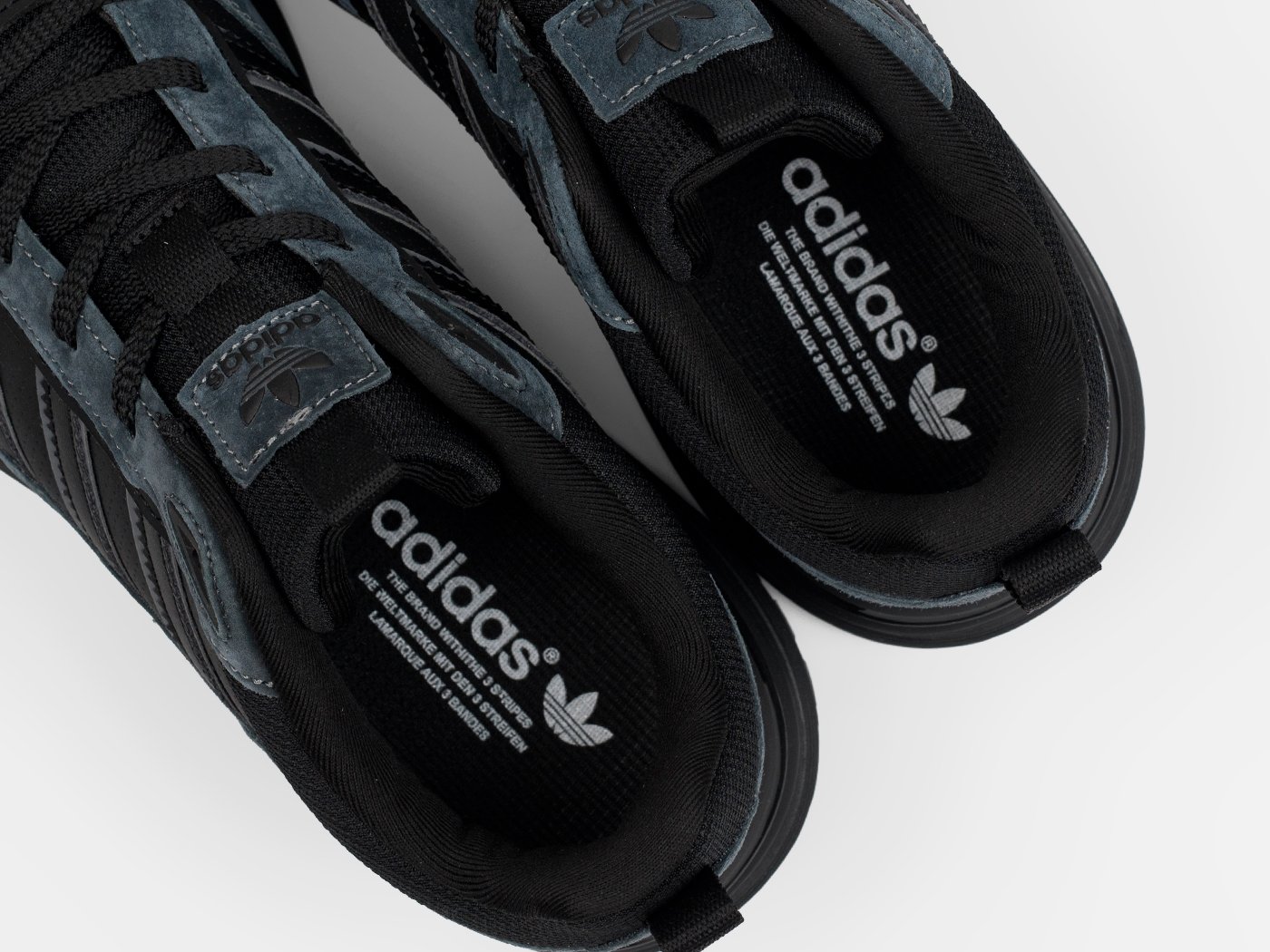 Кроссовки Adidas