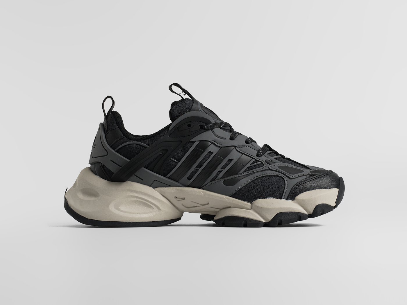 Кроссовки Adidas Vento XLG Deluxe