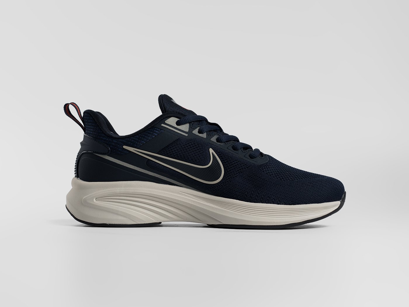 Кроссовки Nike
