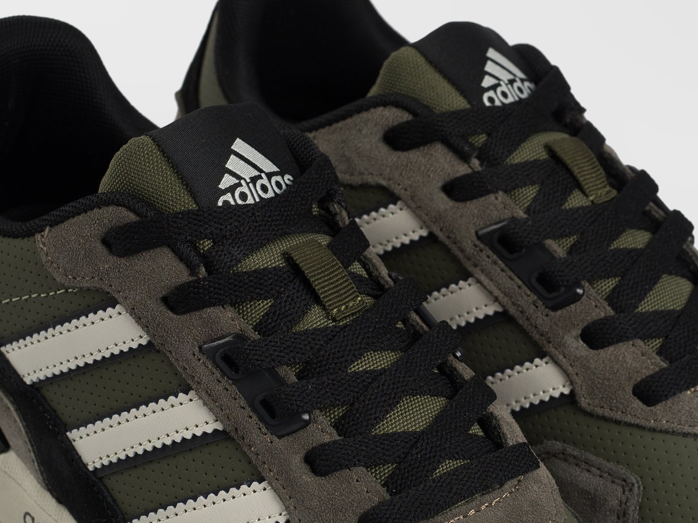 Кроссовки Adidas