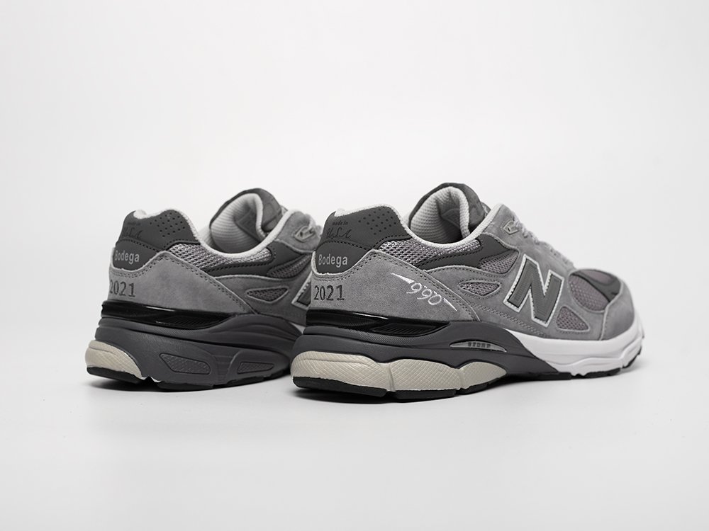 Кроссовки New Balance 990 v3