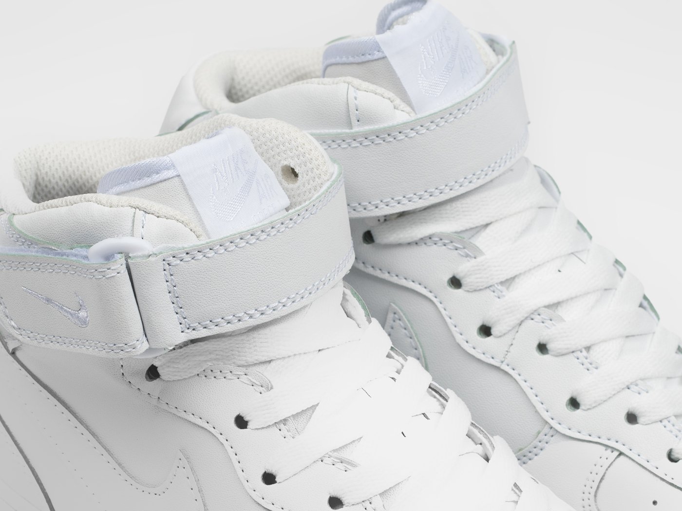 Кроссовки Nike Air Force 1 Mid