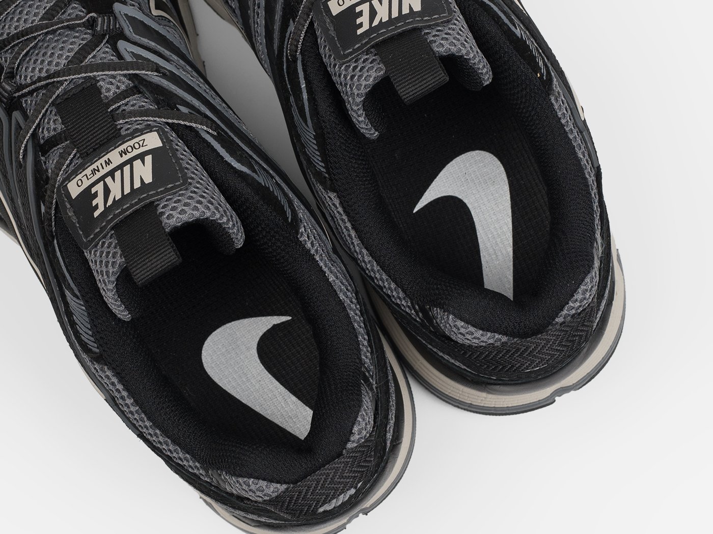 Кроссовки Nike V2K Run
