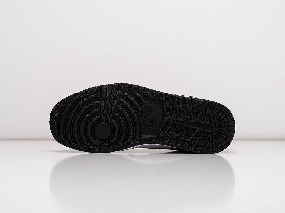 Кроссовки Nike Air Jordan 1 Mid