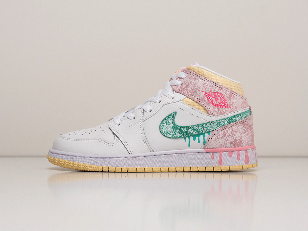 Кроссовки Nike Air Jordan 1 Mid
